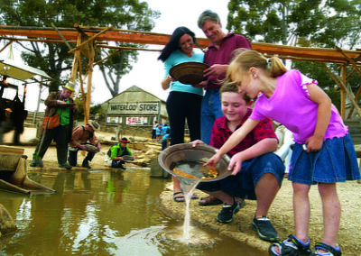 Look we found gold at Sovereign hill